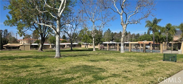 Building Photo - 751 Vía Los Santos