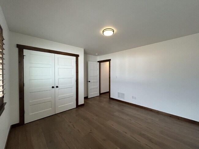 Building Photo - Luxury 4 Bed / 2 Bath Home on .84 Acres – 3 Car Garage – RV Parking