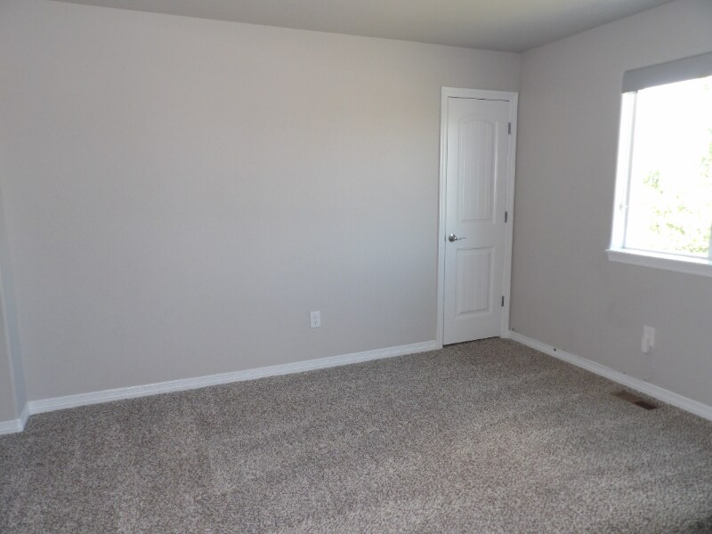 Building Photo - 10032 Castor Dr