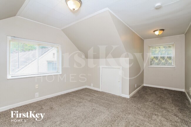 Building Photo - 1183 Toluca Ct