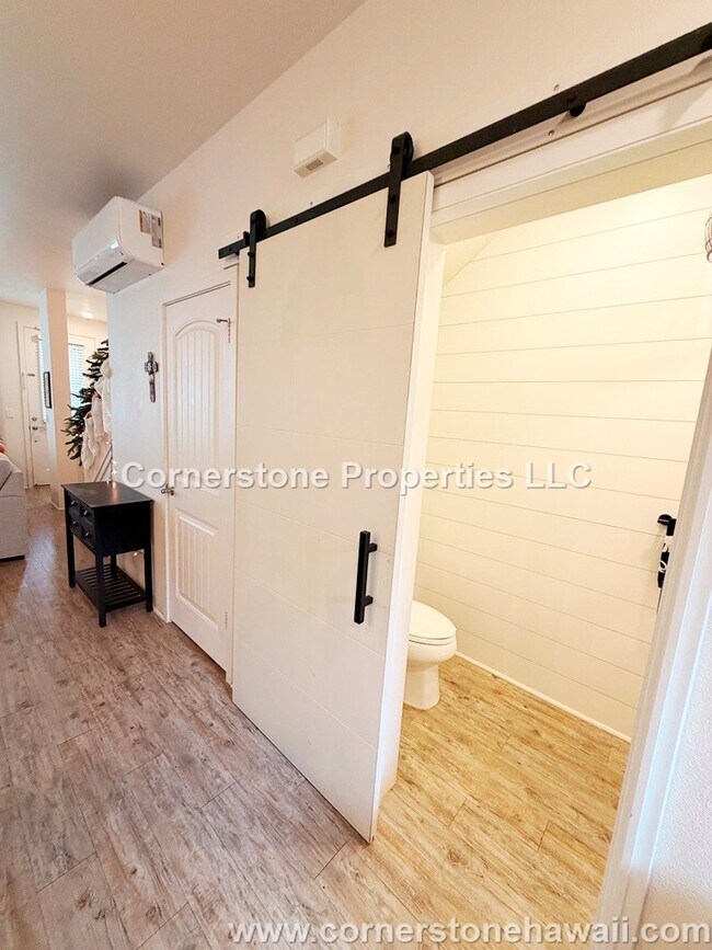 Building Photo - 724 Kakala St