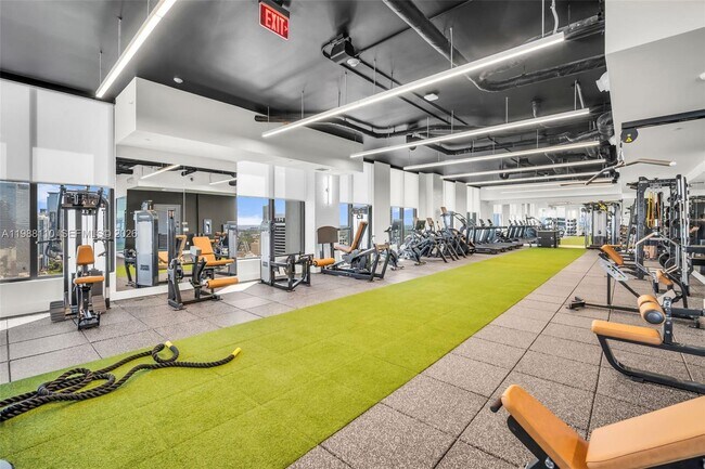 Building Photo - 121 NE 5th St