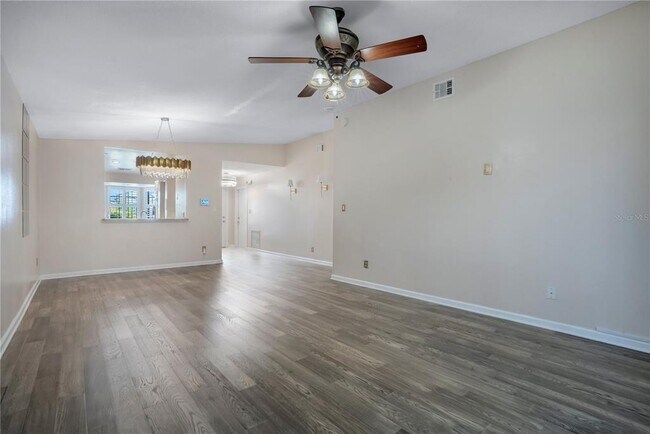 Building Photo - 4805 Kingston Cir