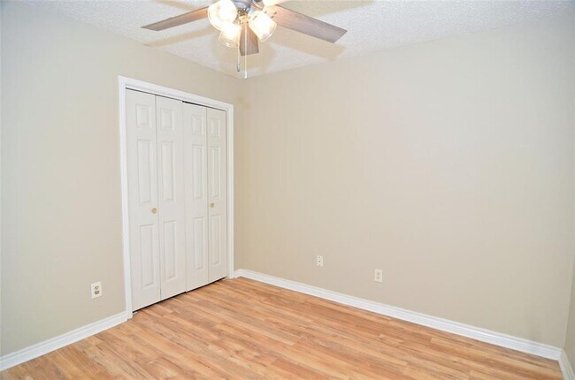 Building Photo - 11731 Bowie Dr