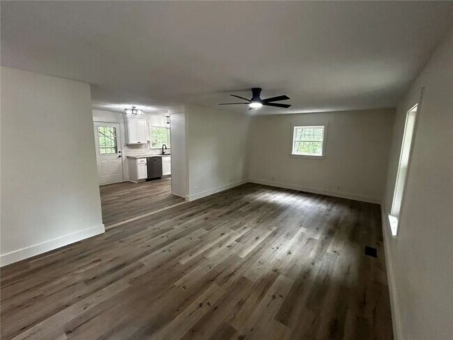 Building Photo - Remodeled 3 Bedroom Home in Walhalla