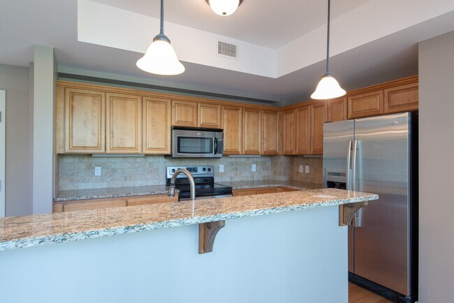 Building Photo - 2 Story Luxury Loft