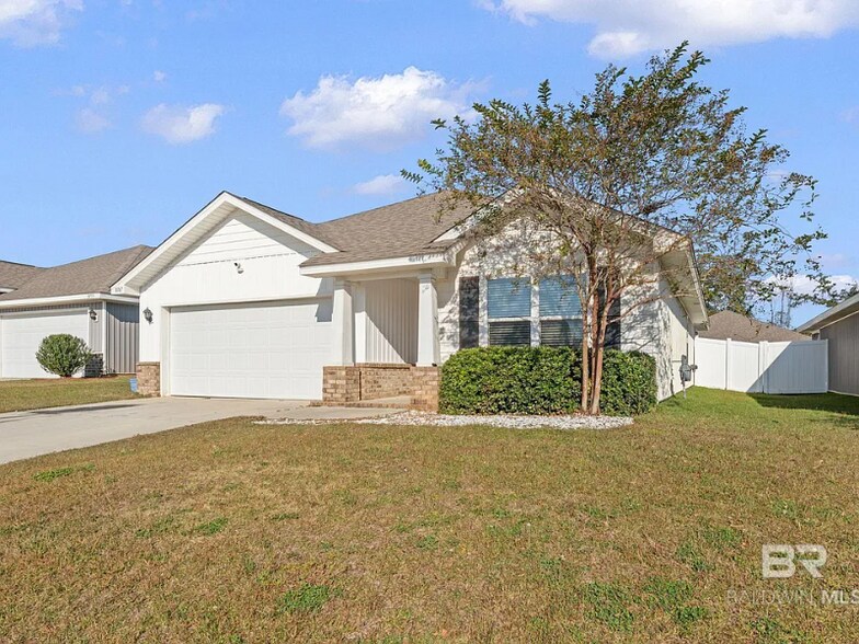 Building Photo - 10767 War Emblem Ave