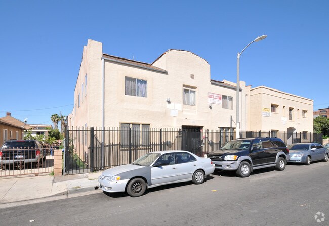 Primary Photo - Fedora Flats Apartments