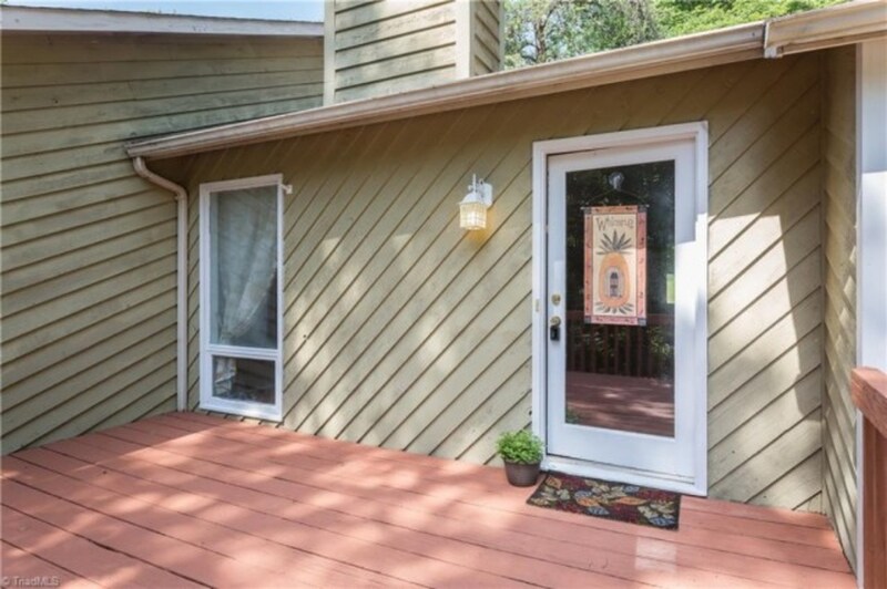 Building Photo - 204 Brambleton Ct