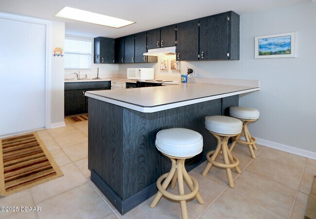 Building Photo - 1571 S Atlantic Ave