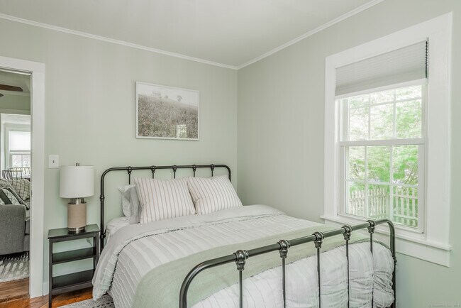 Building Photo - 21 Elsmere Rd