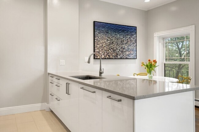 Building Photo - 203 St Botolph St