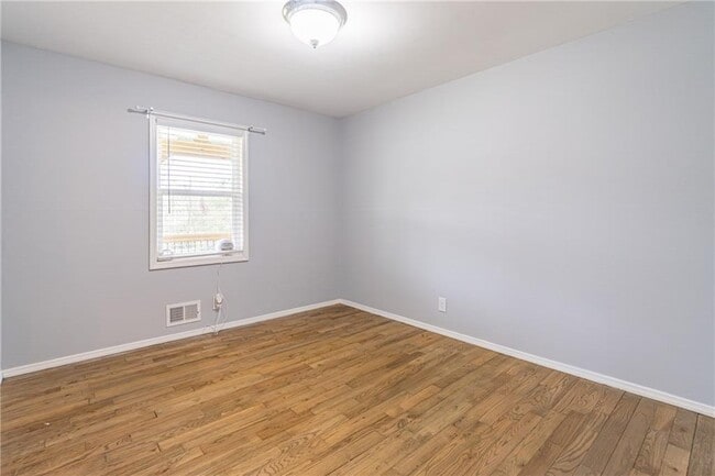 Building Photo - 1660 White Oak Way