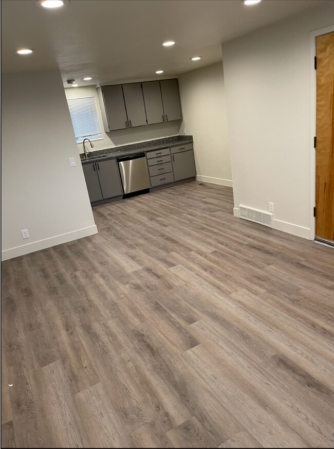 Building Photo - 1592 S 500 E