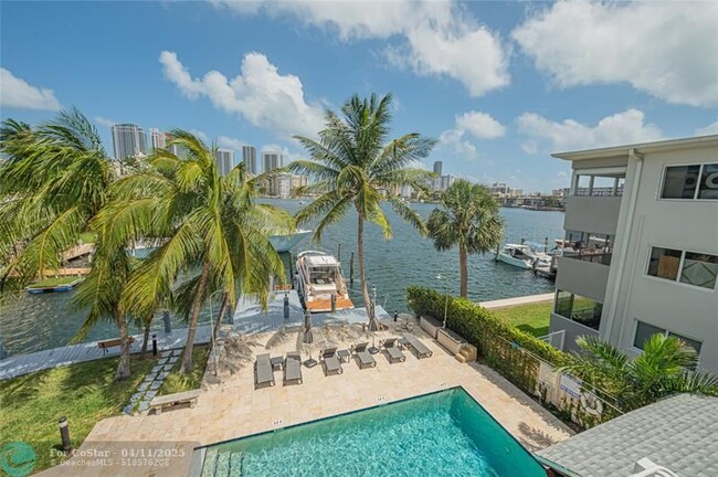 Building Photo - 468 Golden Isles Dr