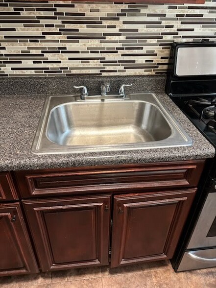 Building Photo - 8814 Bay Pkwy