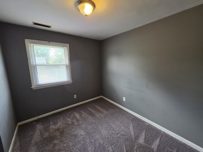 Building Photo - 2302 Norfolk St