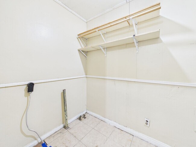 Building Photo - Two Bedroom Rental House in Lafayette!