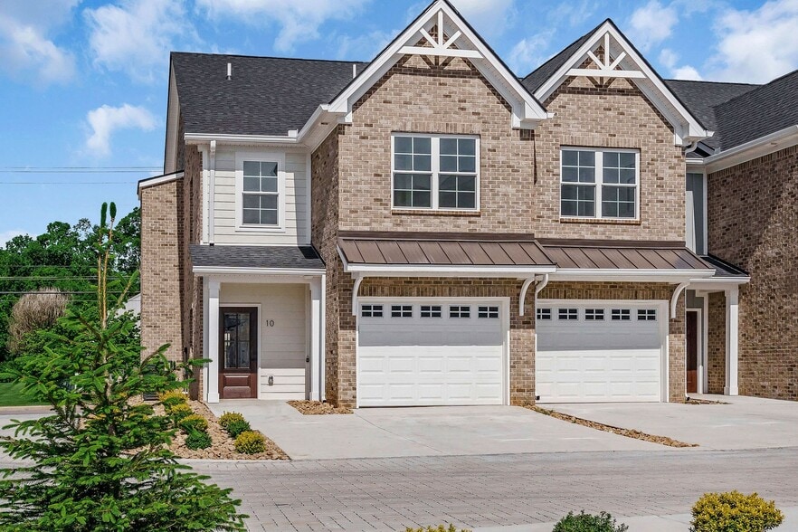 Building Photo - 207 S High St