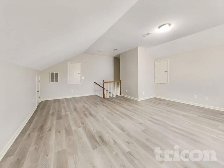 Building Photo - 904 Avery Green Ct