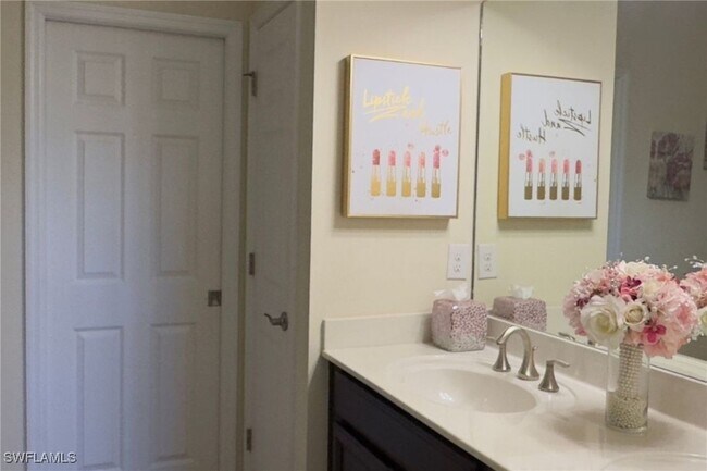 Building Photo - 23611 Alamanda Dr