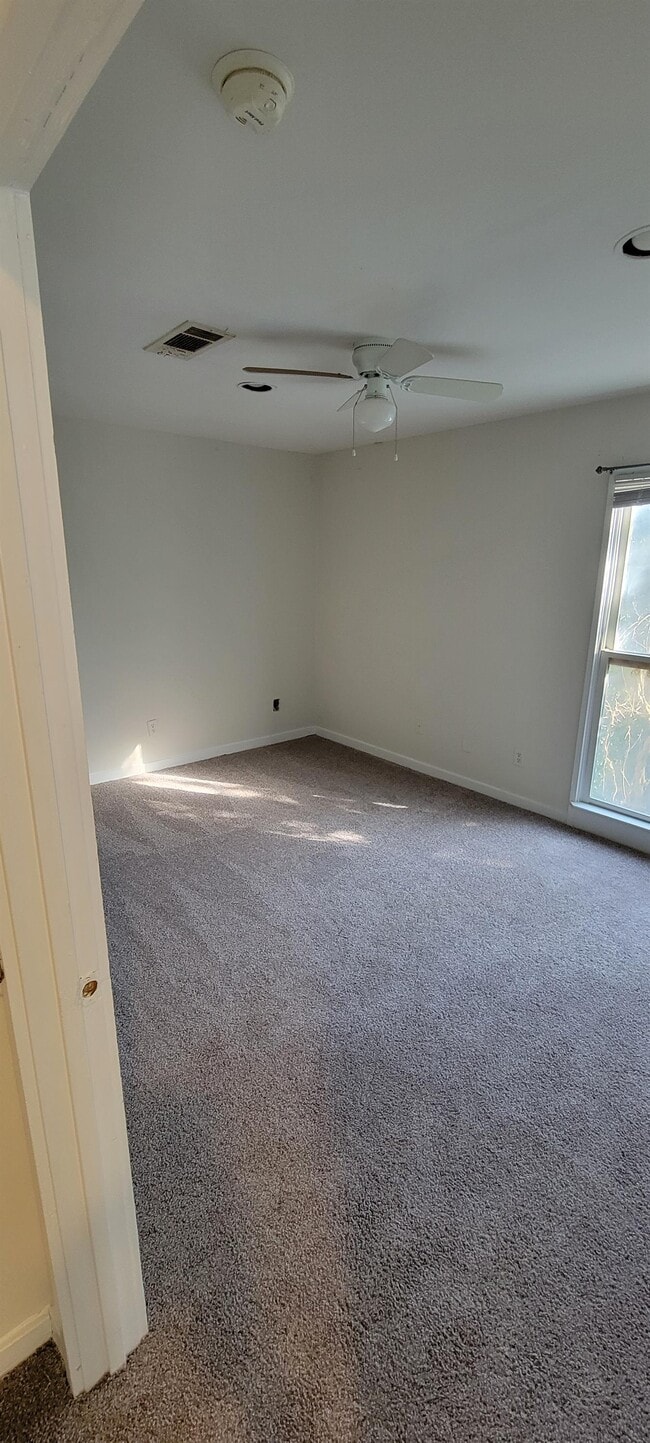 Building Photo - 1055 Quinn St