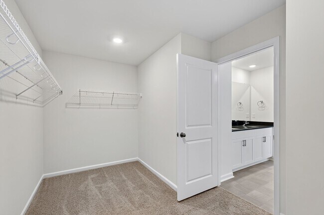 Building Photo - Brand-New End Unit Townhome in Townes at Anderson Farm!