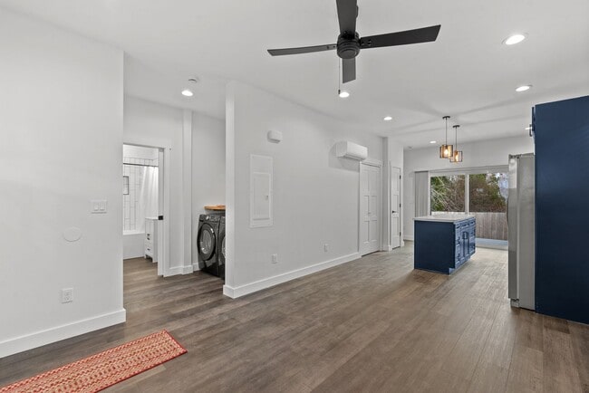 Building Photo - Brand new 2 bed/2 bath, central a/c, dishwasher, washer & dryer, deck & patio! March rent free!