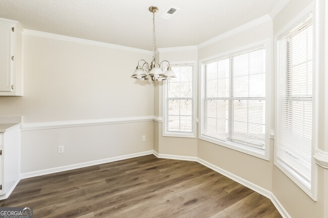 Building Photo - 1915 Portwest Way