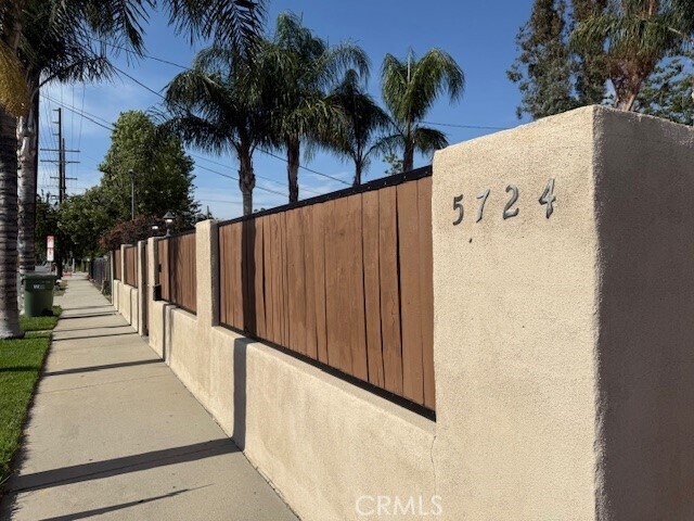 Building Photo - 5724 Tampa Ave