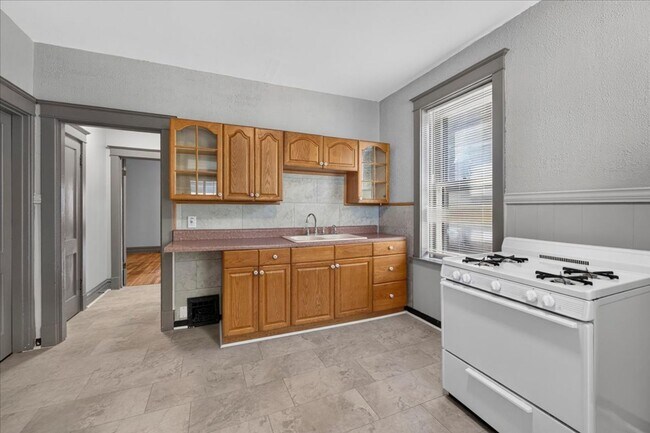 Building Photo - 5719 Gravois Ave