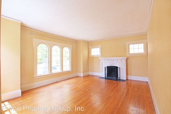 Building Photo - 2 br, 1 bath House - 3900 Laurel Ave