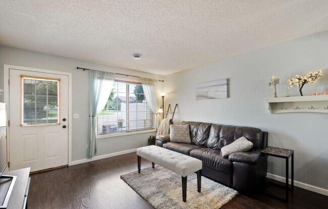 Building Photo - 7071 Quarry Ave NE