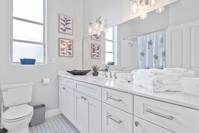 Building Photo - 13 Cleveland Ct