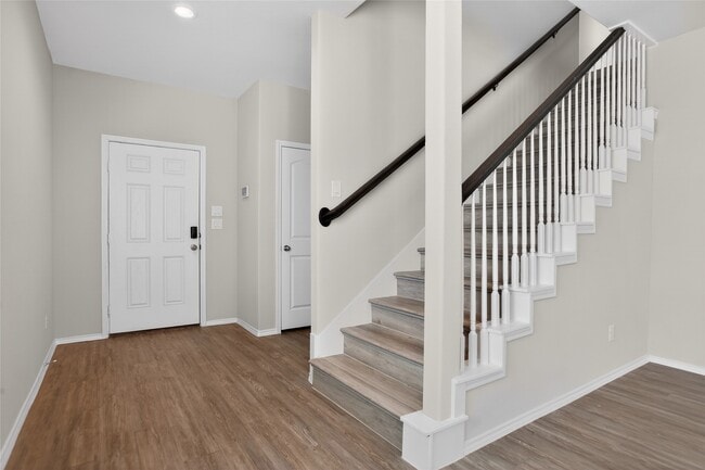 Building Photo - 16817 Pink Wintergreen Dr