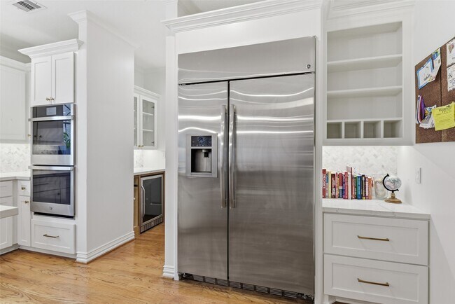 Building Photo - 19407 Kessington Ln