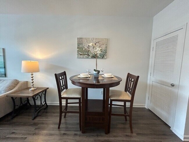 Building Photo - 555 14th St NW