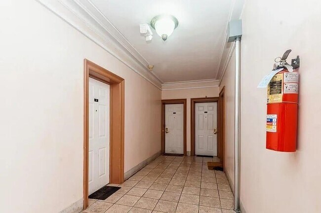 Building Photo - 42 Van Wagenen Ave