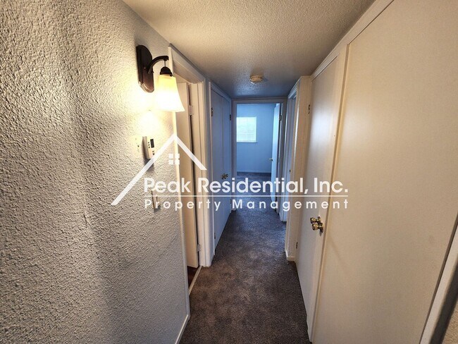 Building Photo - Croetto10540