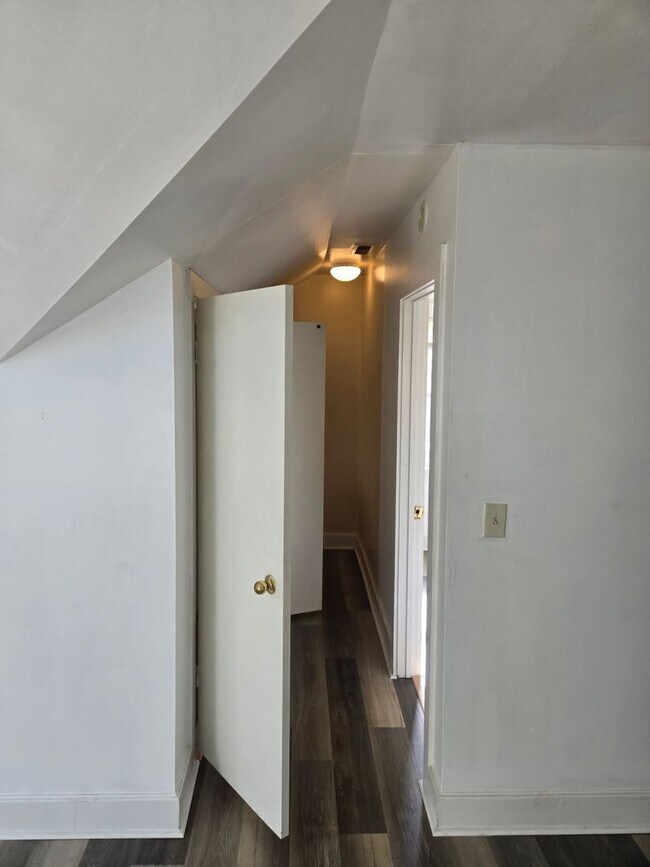 Building Photo - 3746 W 39th St