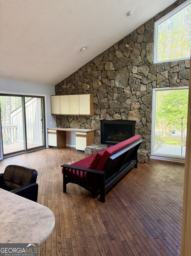 Building Photo - 507 Bridlepath Ln