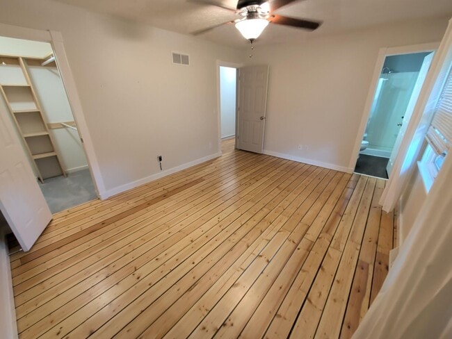 Building Photo - 808 Leprechaun Ln