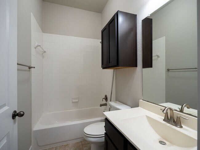Building Photo - 18612 Rio Chama Ln