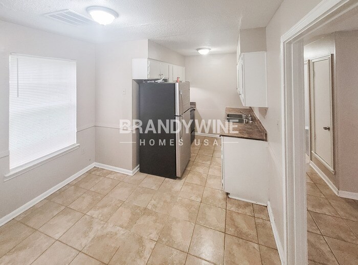 Building Photo - 4534 Valley Stream Dr