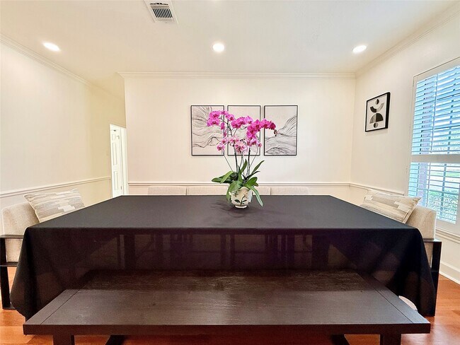 Building Photo - 16002 Garden Hill Ln