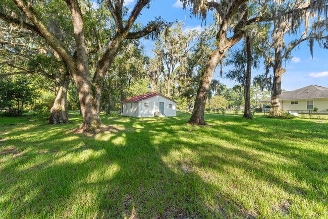 Building Photo - Modern Comfort Meets Country Charm 2BR/1BA...