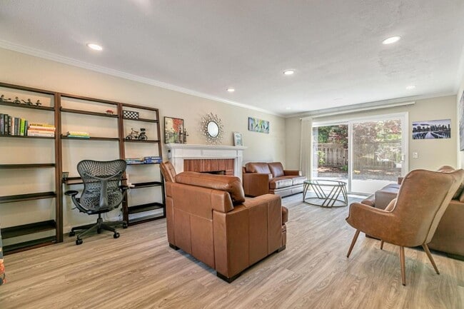 Building Photo - 2739 St Giles Ln