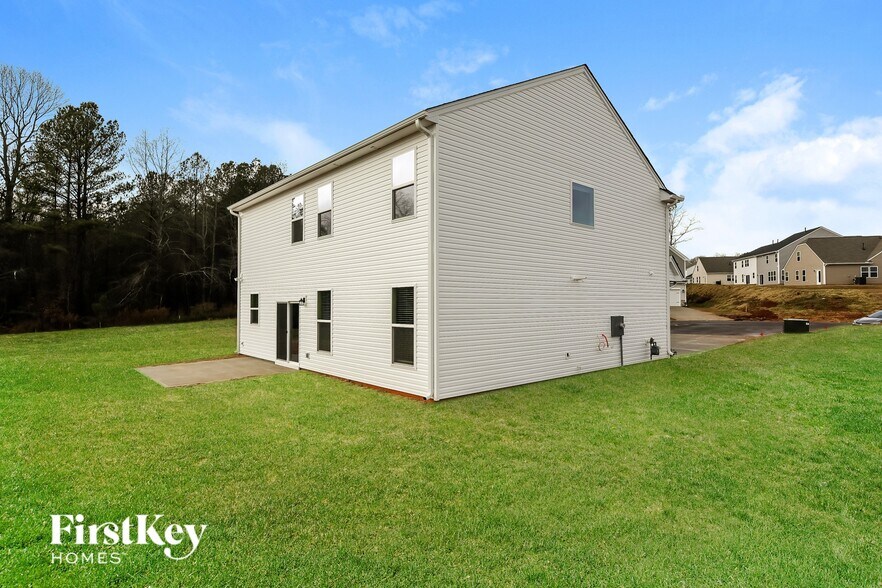 Building Photo - 1303 Eagledale Pl