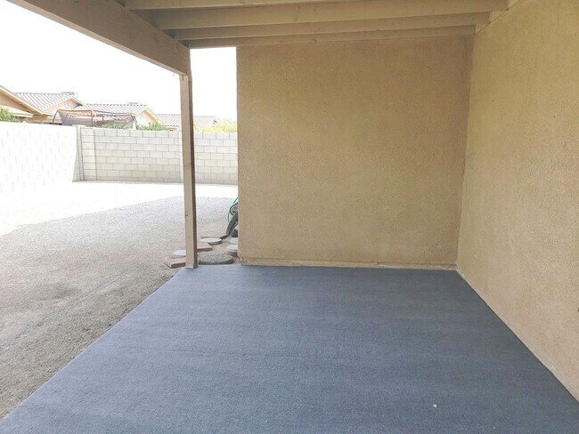 Building Photo - 3 bedroom/2 bath home for Rent