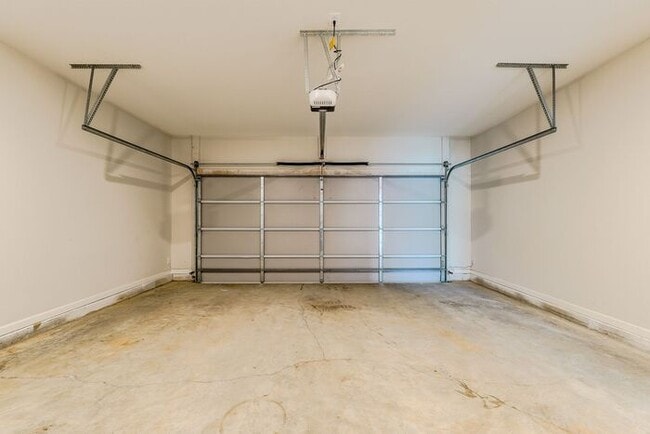 Building Photo - 1670 Branthaven Ln